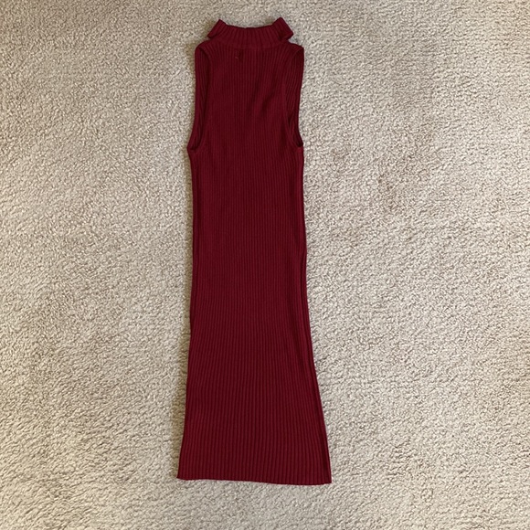 Fitted cutout knit dress - Picture 4 of 4